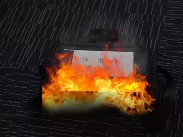 鋰電池堆積具有危險隱患，對其使用回收設備處理刻不容緩